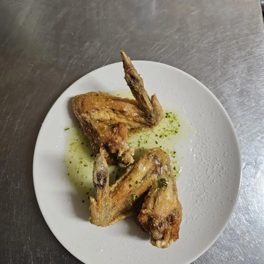 Alitas de pollo del Café Bar Los Arcos