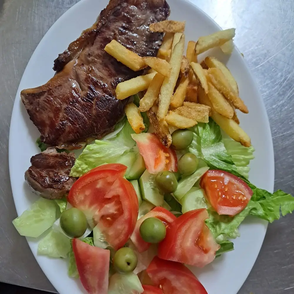 Entrecot de ternera del Café Bar Los Arcos